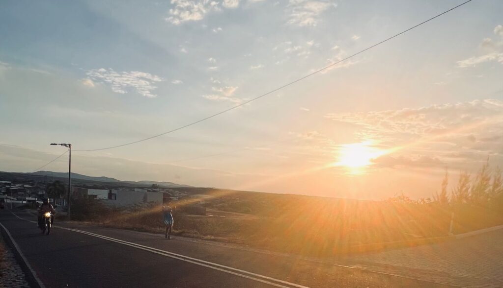 Termômetro de rua marca 42 °C em Muriaé, mas Inmet aponta cinco graus a  menos; saiba como funciona esse tipo de medição, Zona da Mata