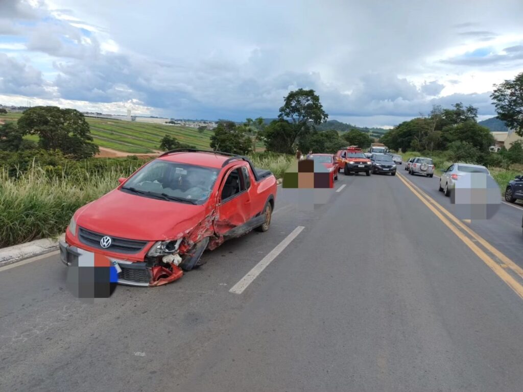 Acidente grave é registrado entre Guaxupé e Muzambinho - Foto: Corpo de Bombeiros de Guaxupé