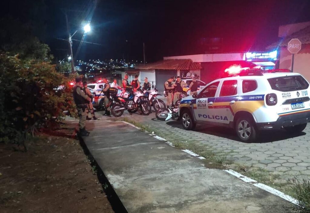 Polícia Militar prende motociclista por direção perigosa em Passos - Foto: Passos 24h
