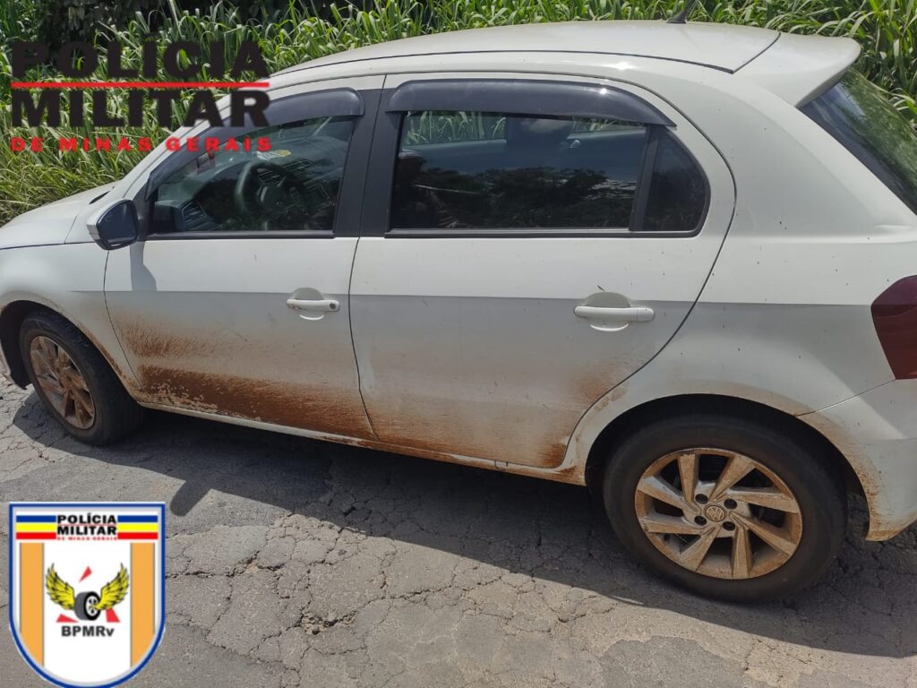 Sob efeito de droga, homem é preso fazendo 'zigue-zague' com veículo furtado, entre Itaú de Minas e Cássia - Foto: divulgação/PM
