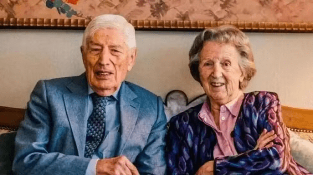 Dries van Agt e a esposa, Eugenie, eram inseparáveis — Foto: NIEK TÖNISSEN / RADBOUD UNIVERSITY