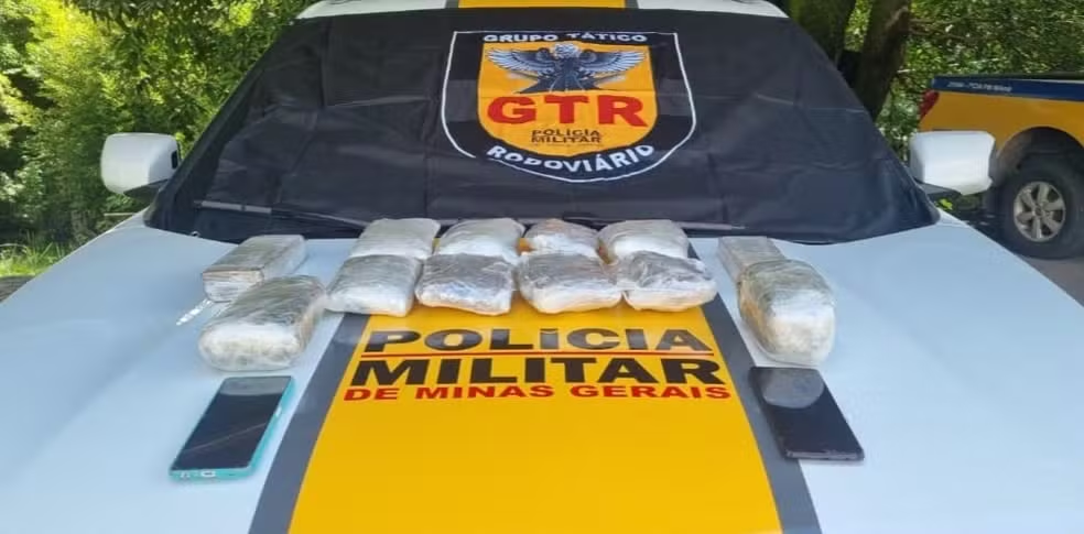 Drogas apreendidas na MG-050 — Foto: Polícia Militar Rodoviária/Divulgação