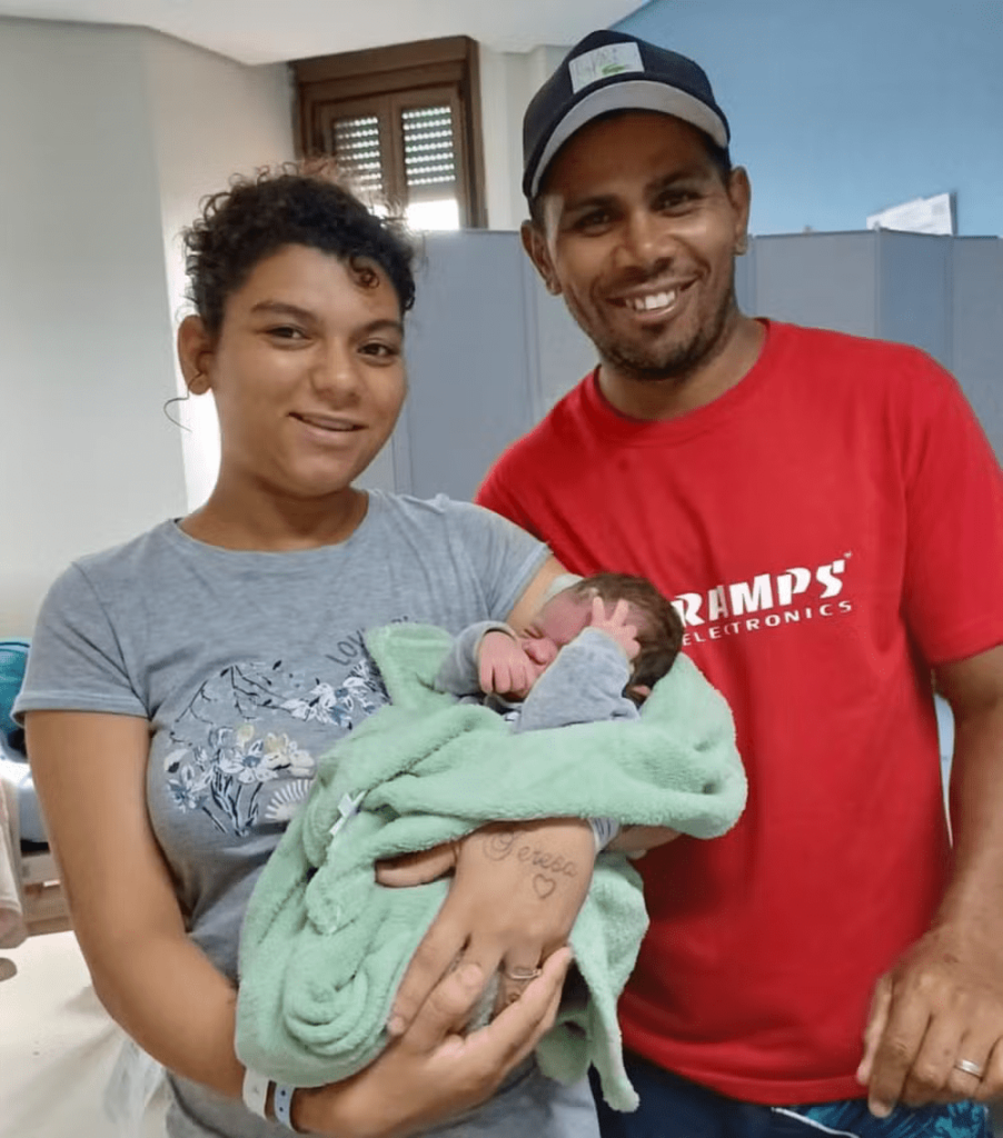 Bebê nasceu dentro de carro de aplicativo a caminho da Santa Casa de Passos, MG — Foto: Santa Casa de Passos