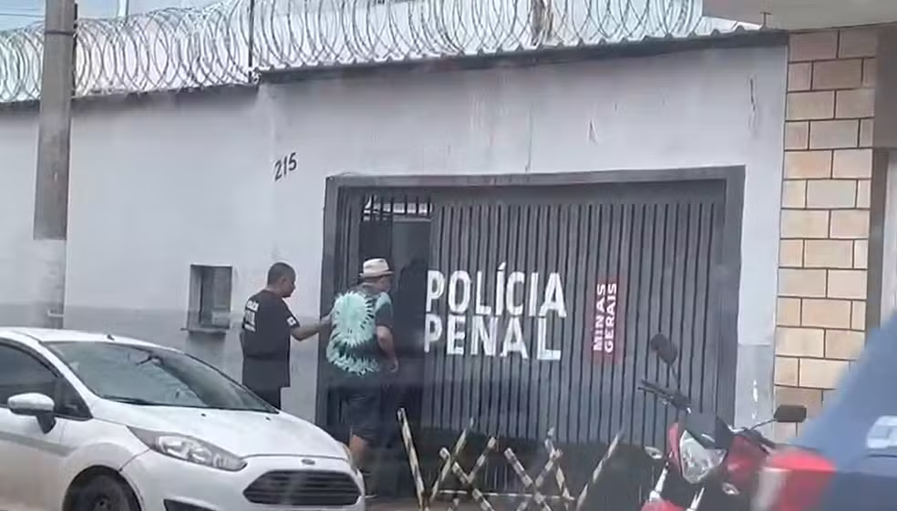 Homem gravado ao chamar vizinha de ‘preta, macaca’ cometeu injúria contra 3 vítimas, diz polícia - Foto: divulgação