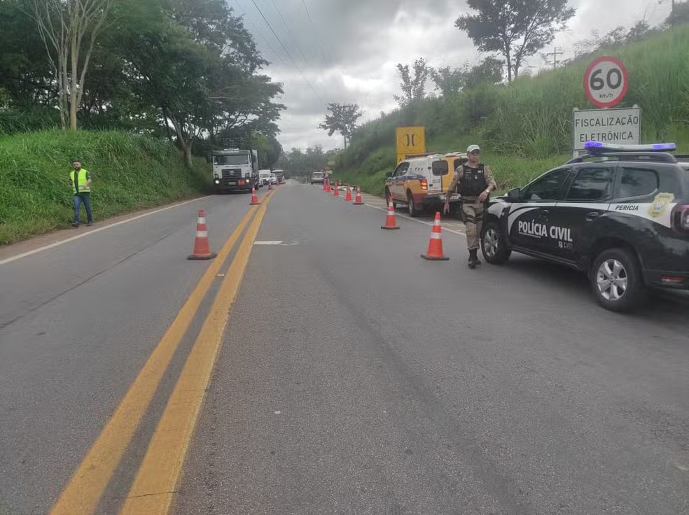 Ciclista de 75 anos morre após ser atingido por carro na MG-050, em Itaúna - Foto: divulgação/PMRv