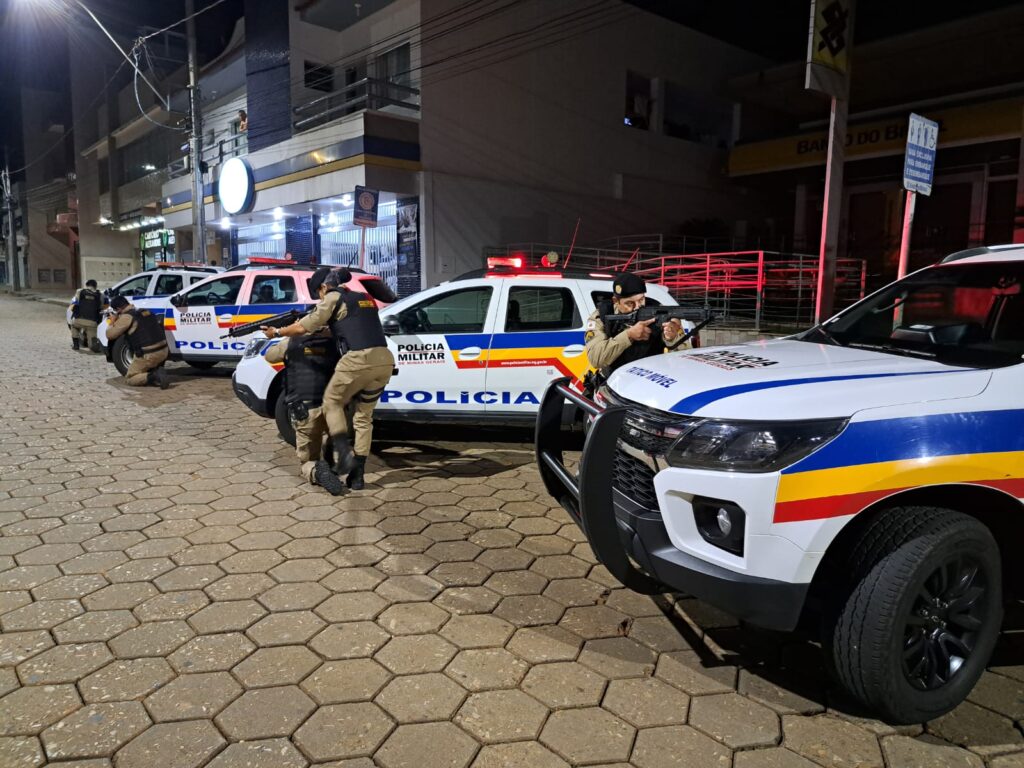 PM realiza treinamento do plano de defesa e contra ataques a agências financeiras de Alpinópolis - Foto: divulgação/Polícia Militar