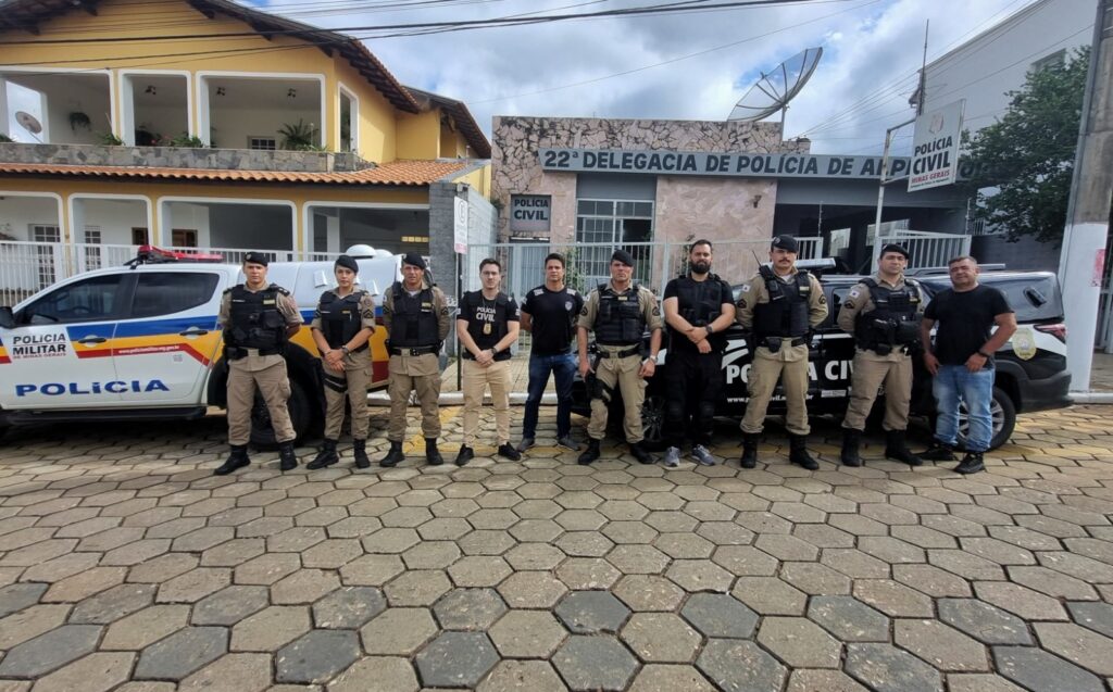 PM e PC prende jovem por tráfico de drogas em Alpinópolis - Foto: divulgação/PM/PC