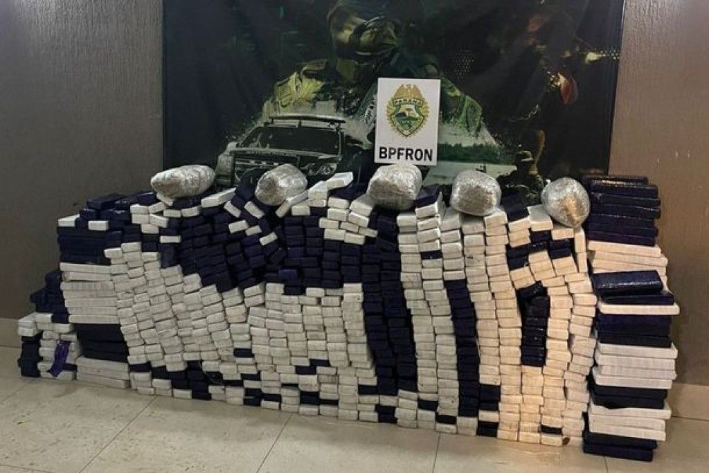 Homens com carro emplacado em Muzambinho são presos com meia tonelada de drogas; destino das drogas seria o Sul de Minas - Foto: divulgação