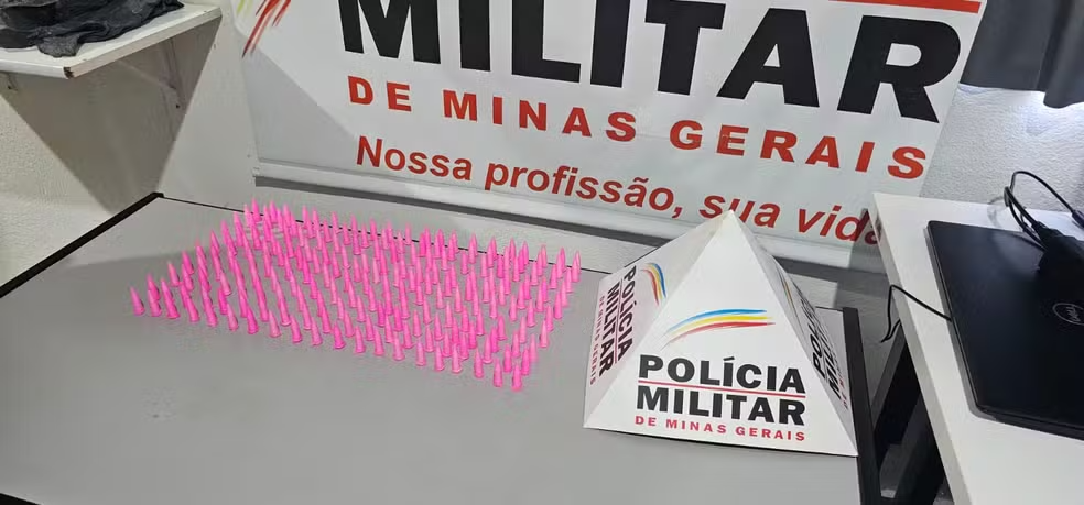 Casal é preso com 200 pinos de cocaína entre Arcos e Formiga - Foto: divulgação/Polícia Militar
