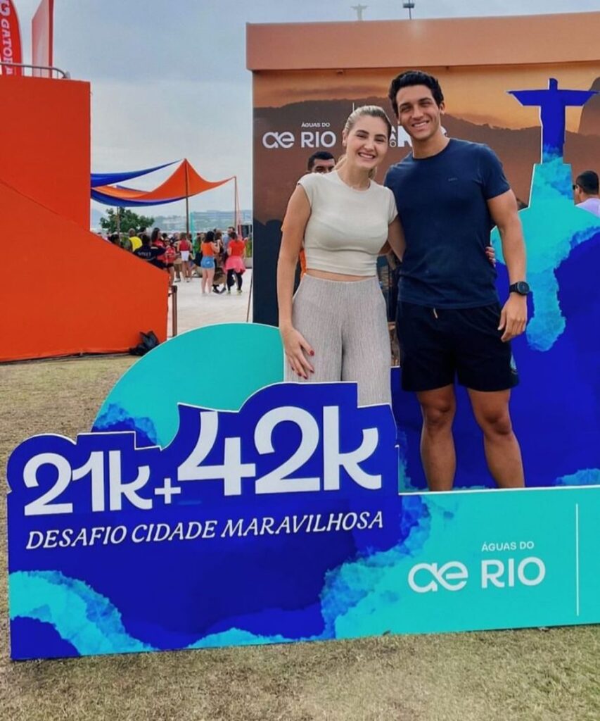 Luis Gustavo ao lado de sua irmã Gabriela Vilela no Rio de Janeiro - Foto: Arquivo pessoal