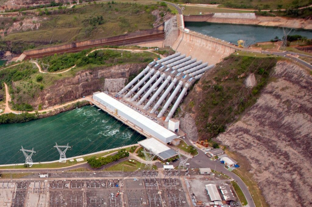 Visão da usina hidrelétrica de Furnas, que dá o nome à empresa - Foto: Reprodução