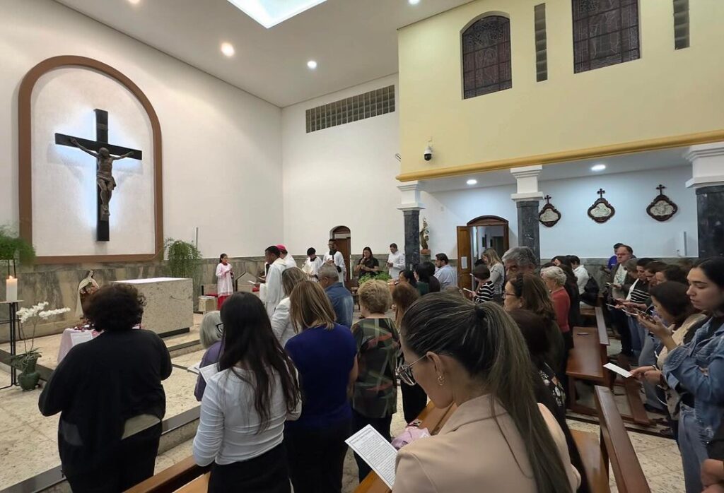 Carmelo São José inicia novena em preparação para a chegada das Relíquias de Santa Teresinha do Menino Jesus, em Passos - Foto: divulgação