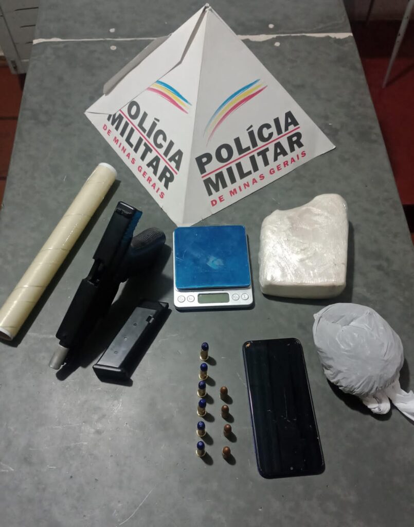 Dois homens são presos com armas, drogas e munições na Ponte do Rio Turvo em Capitólio - Foto: PMMG