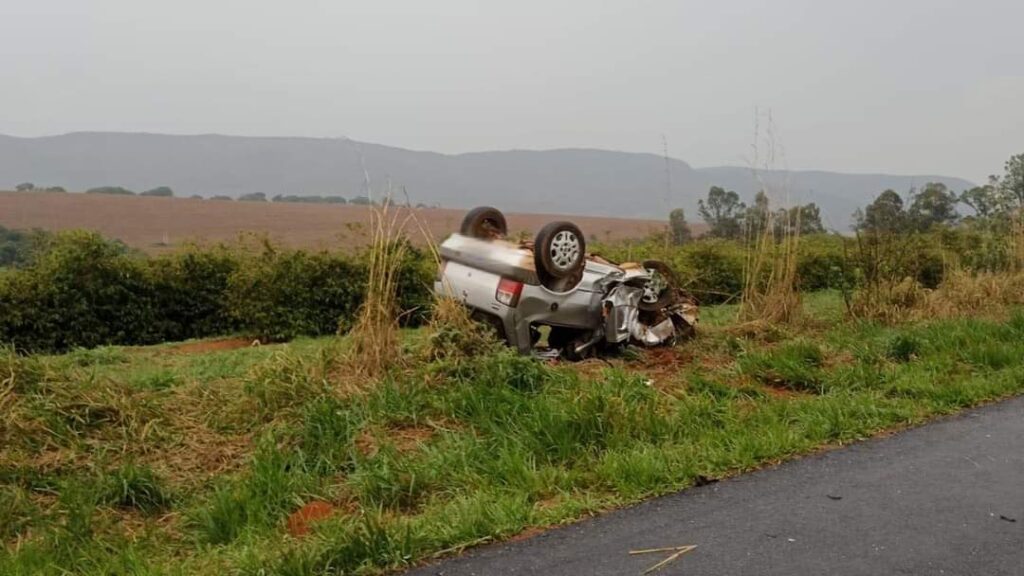 Colisão frontal deixa dois mortos e quatro feridos gravemente na BR-265, entre Boa Esperança e Ilicínea - Foto: redes sociais