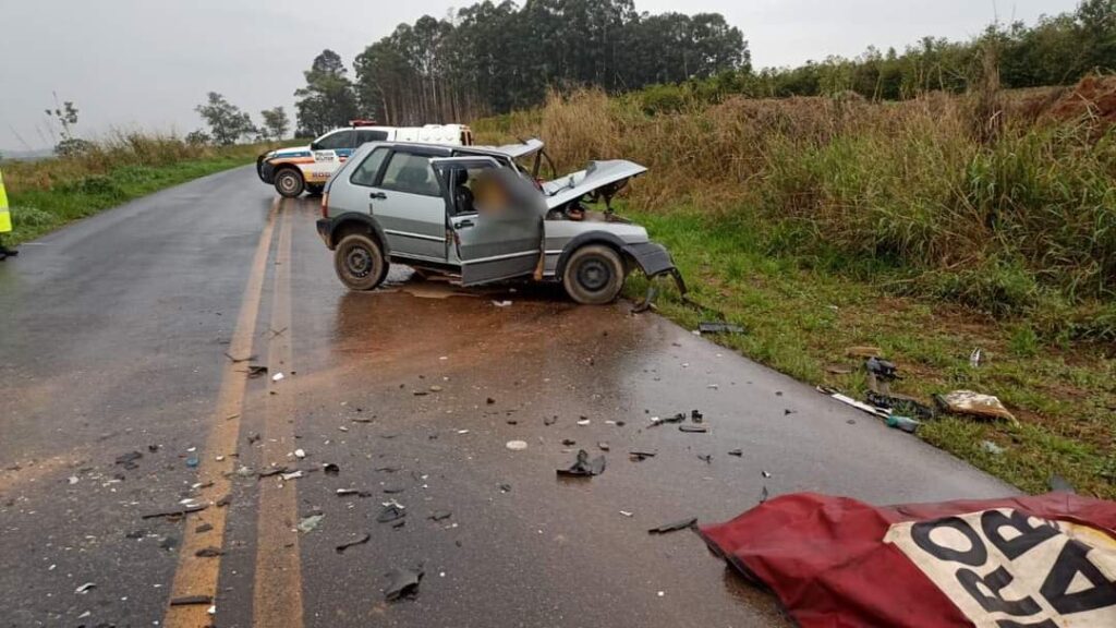 Colisão frontal deixa dois mortos e quatro feridos gravemente na BR-265, entre Boa Esperança e Ilicínea - Foto: redes sociais