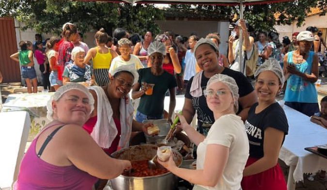 Alunos da Uemg promovem Dia das Crianças Solidário em Passos - Foto: divulgação