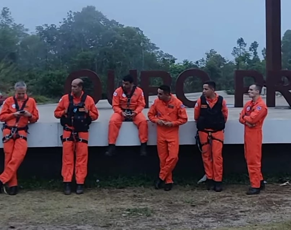 Da esquerda para direita: Bruno Sudário, Welerson, Rodrigo Trindade, Wilker, Gabriel e Victor — Foto: Divulgação/Corpo de Bombeiros MG
