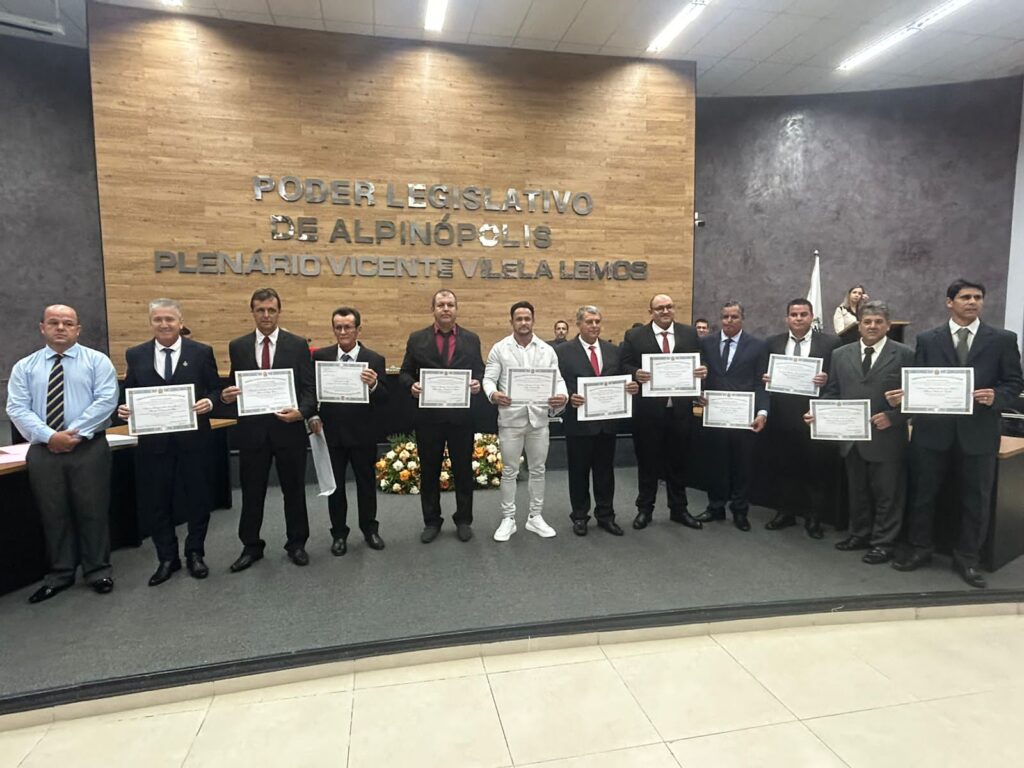 Prefeito, vice e vereadores eleitos de São José da Barra são diplomados - Foto: Elieser Ferreira