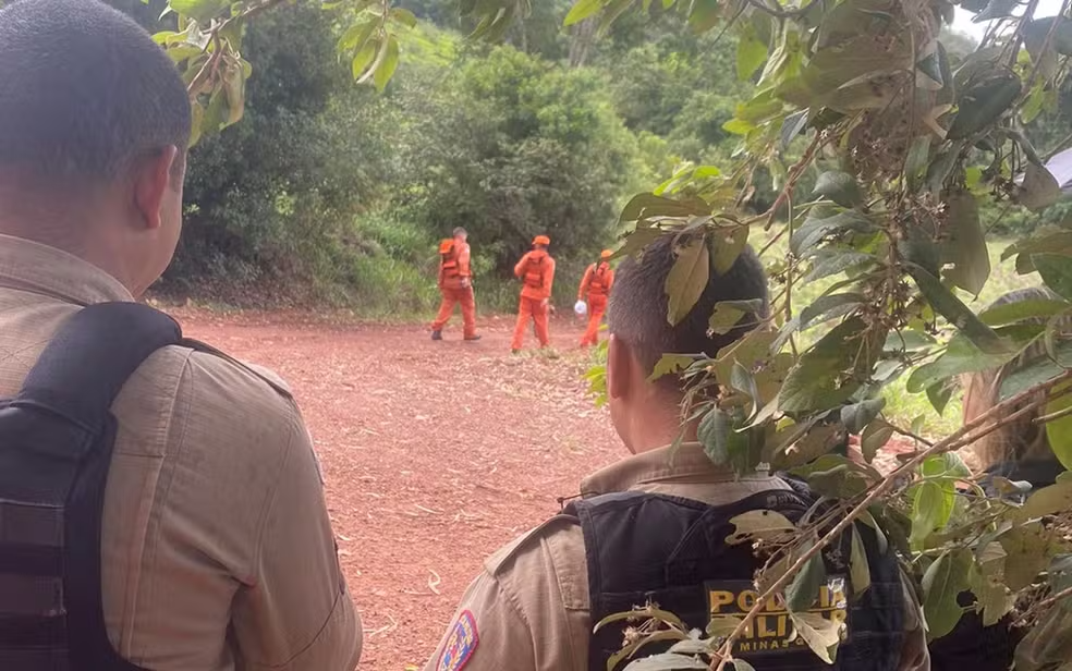 Equipe procura por taxista desaparecido em Bom Jesus da Penha — Foto: Polícia Militar e Corpo de Bombeiros