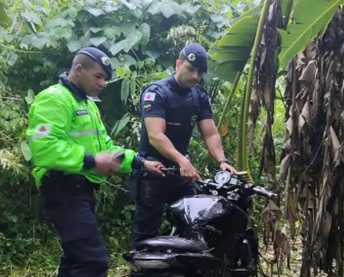 GCM recupera motocicleta furtada no bairro Serra das Brisas, em Passos - Foto: divulgação