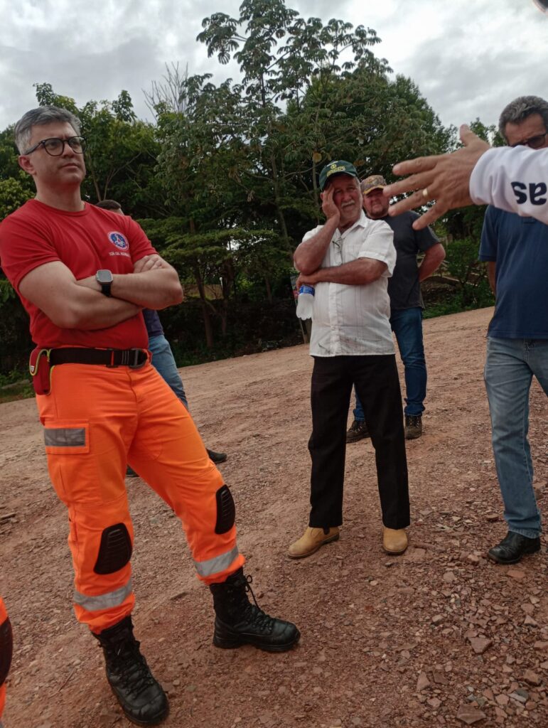 Durante varredura, sonar localizou antiga ponte submersa - Foto: Corpo de Bombeiros