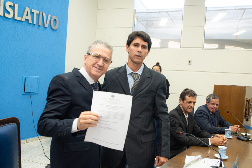 População lota plenário da Câmara Municipal de São José da Barra - Foto: Murilo Marcos