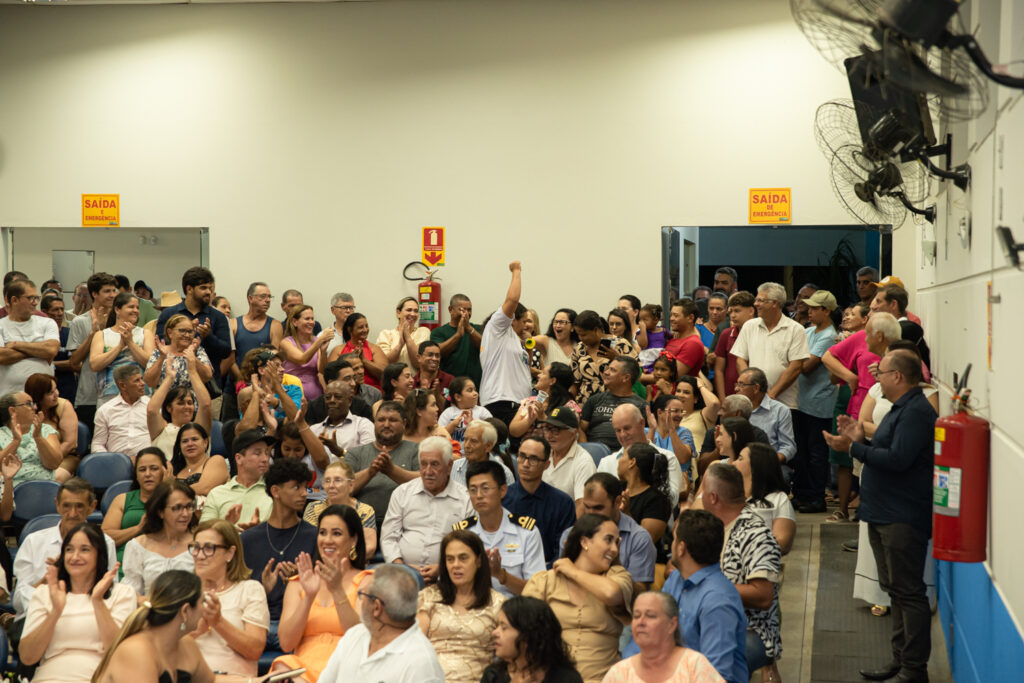 População lota plenário da Câmara Municipal de São José da Barra - Foto: Murilo Marcos