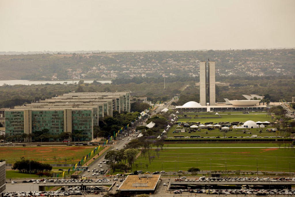 Governo apresenta MP para reajustar salários de servidores em cerca de 27% - Foto: reprodução