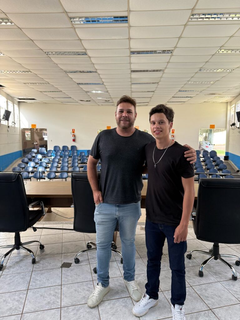 Vereador mais jovem de Minas Gerais visita São José da Barra - Foto: divulgação