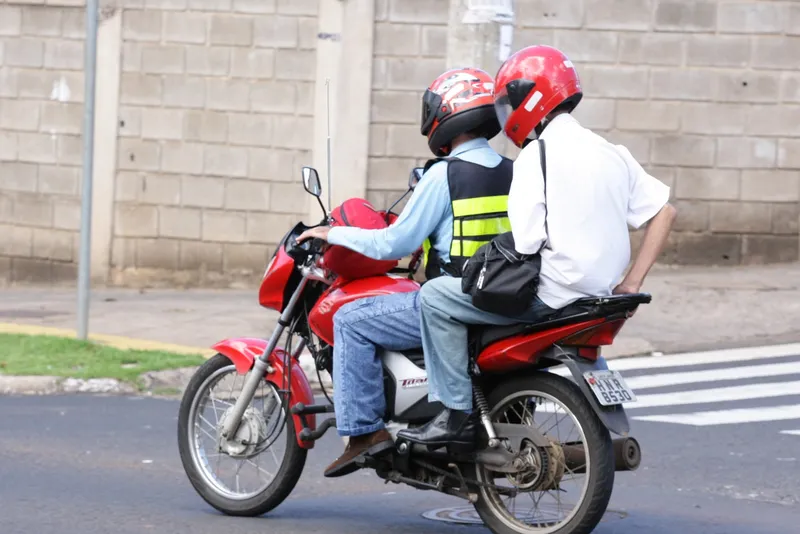 Serviço de mototáxi fica mais caro em Passos; tarifa não era reajustada na cidade desde 2022 - Foto: reprodução