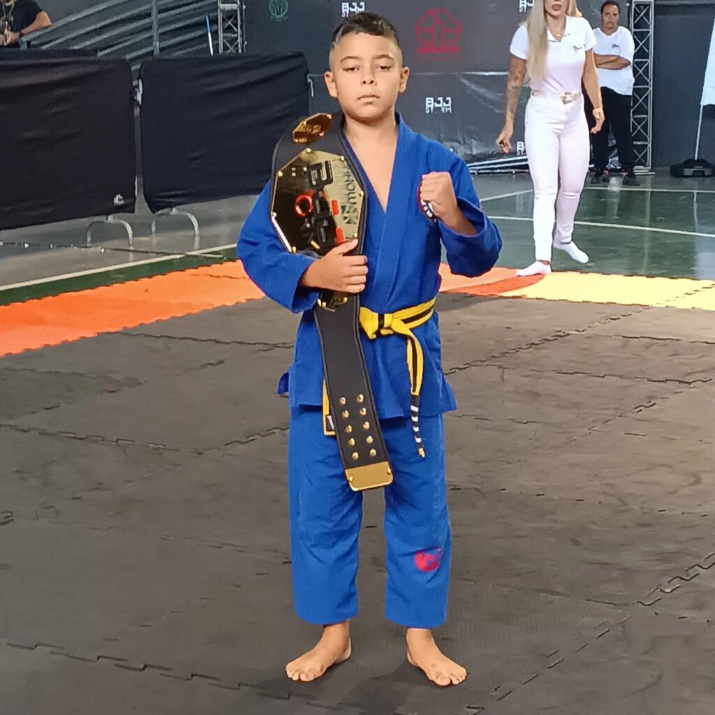 Atleta da equipe Pantera Negra Piumhi vai disputar cinturão do Jiu-Jitsu for All, em Belo Horizonte - Imagem: divulgação