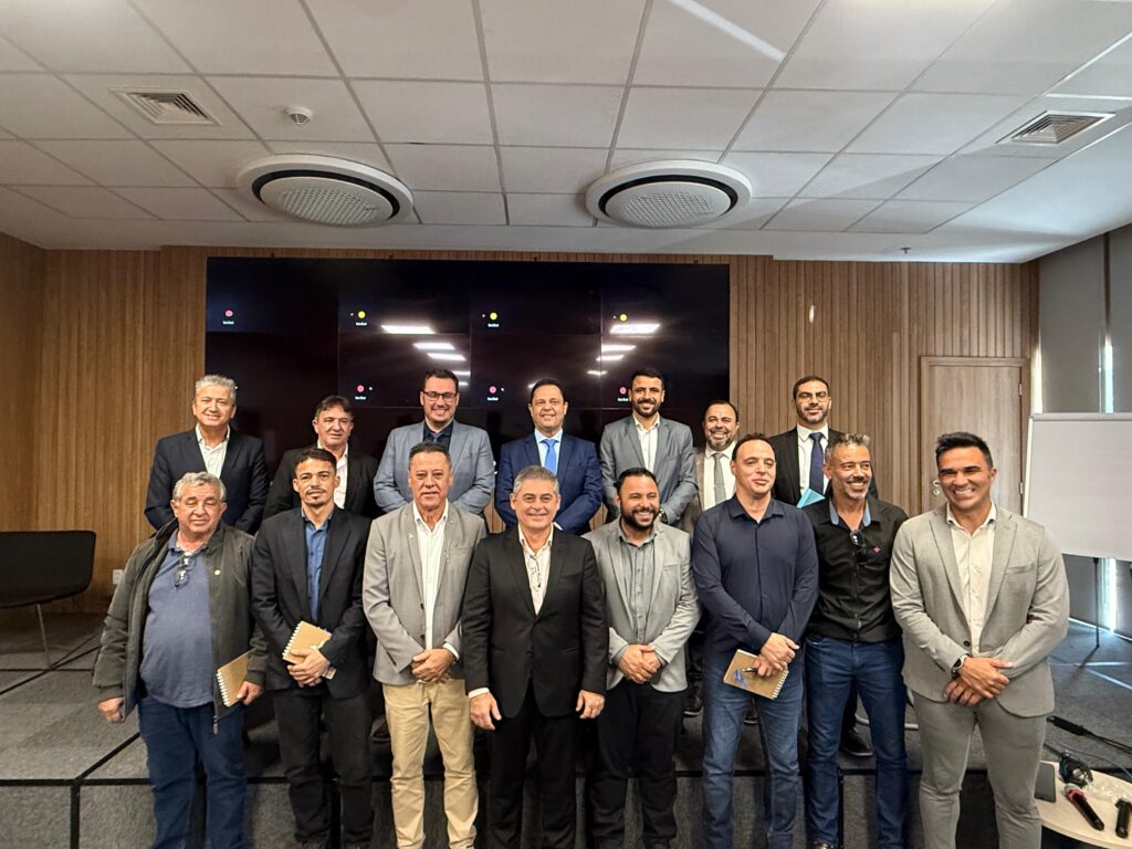Prefeitos de São José da Barra e Capitólio são destaques na reunião dos municípios da ALAGO em Brasília - Foto: divulgação