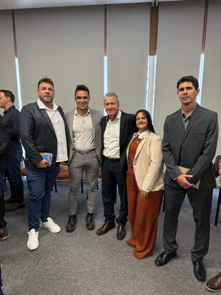 Prefeitos de São José da Barra e Capitólio são destaques na reunião dos municípios da ALAGO em Brasília - Foto: divulgação