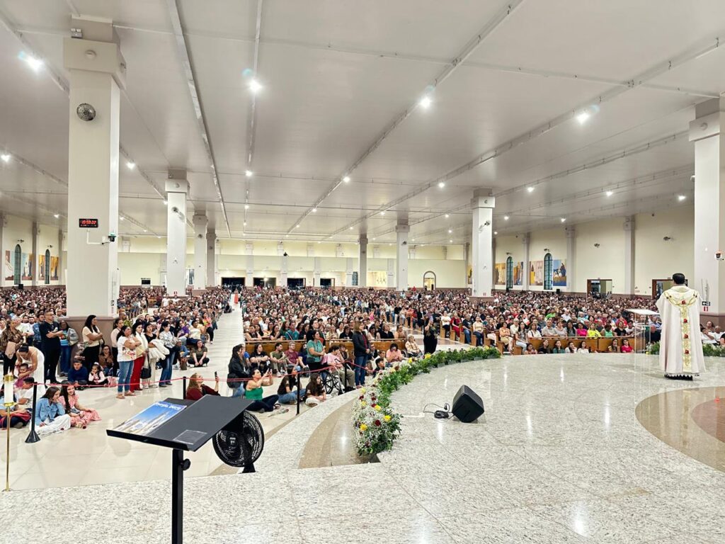 Santuário de Santa Rita de Cássia em Cássia celebra dia da padroeira com multidão de fiéis - Foto: divulgação