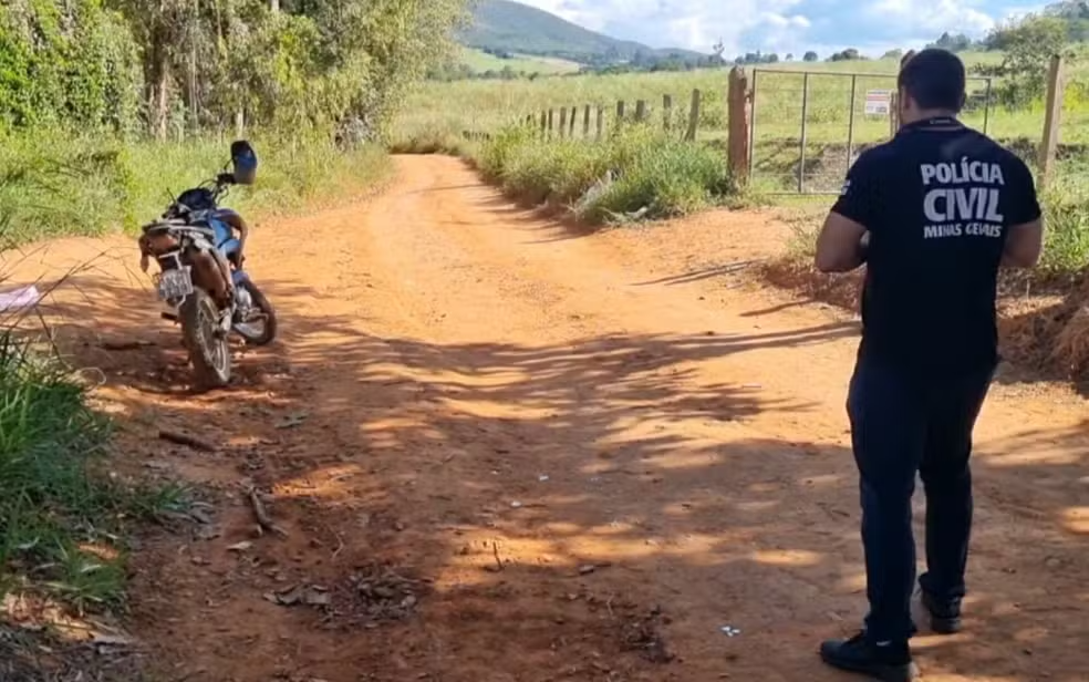 Motociclista morre após acidente entre duas motos na zona rural de Passos — Foto: Hélder Almeida