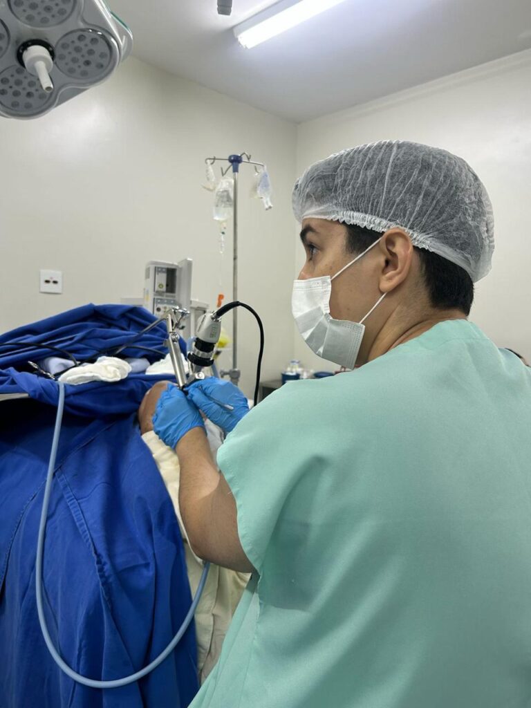 Santa Casa de Passos realiza primeira cirurgia de feminização vocal e laríngea em paciente trans - Foto: divulgação