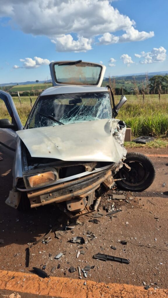 Colisão entre veículos deixa 2 feridos na LMC-836 em São Sebastião do Paraíso - Foto: divulgação