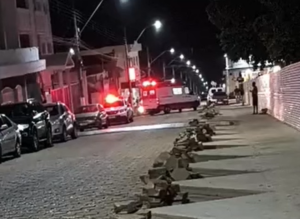 Homem com mandado de prisão por tentativa de homicídio reage à abordagem e é baleado em Alpinópolis