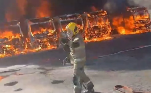 VÍDEO | Incêndio destrói 27 ônibus e causa prejuízo superior a R$ 16 milhões em BH