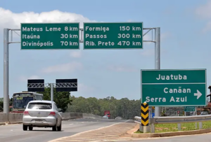 Governo de Minas cobra melhorias na MG-050 e ameaça romper contrato com concessionária