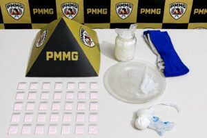 Homem é preso em flagrante por tráfico de drogas no Bairro São Benedito, em Alpinópolis