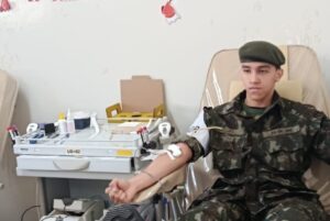 Integrantes do Tiro de Guerra de Passos reforçam estoques do Hemominas com doação de sangue