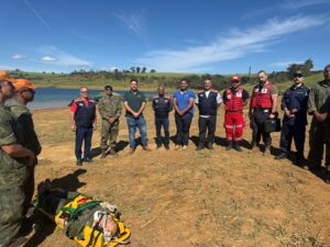 Marinha do Brasil realiza maior exercício militar em Minas Gerais com 2 mil militares, blindados, robôs e drones em São José da Barra
